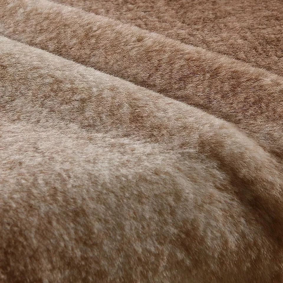 Member's Mark Hotel Premier Collection Luxury Throw (60 in x 70 in) - Image 6